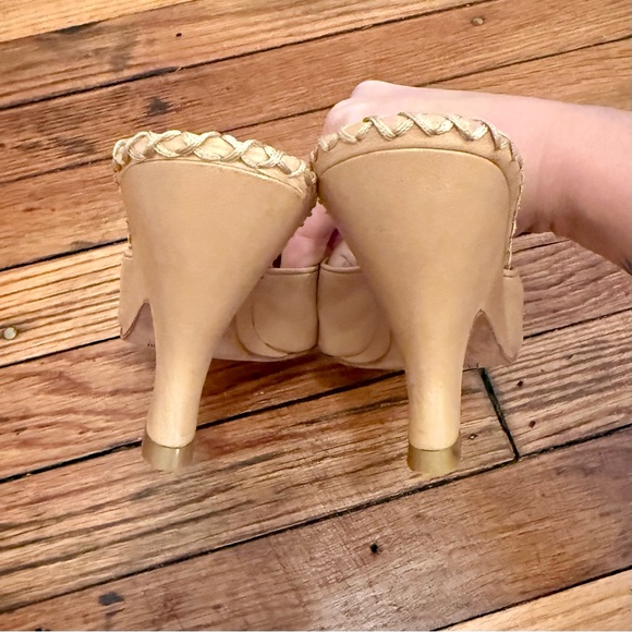 Pelle Moda Tan Leather Heels - Picture 6 of 8